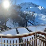 - In & Out - Vista Sulle Alpi E Camino Daire